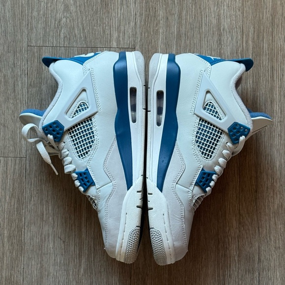 Jordan 4 Military Blue - size 8 - Picture 4 of 7